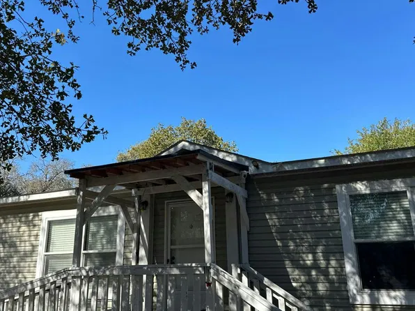 130 Brianna Ct, Von Ormy, TX 78073