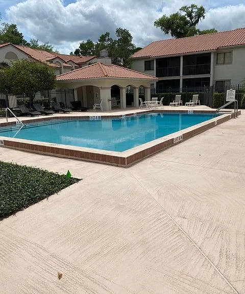 1099 Country Club Dr — Photo 13