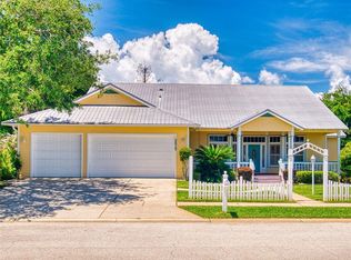 2815 Bay Side Dr, New Smyrna Beach, FL 32168