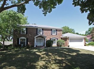 954 W Partridge Dr, Palatine, IL 60067