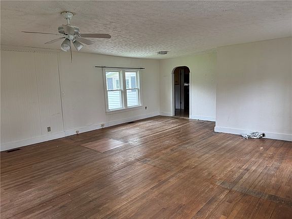 5th image of 3325 Riverside Dr