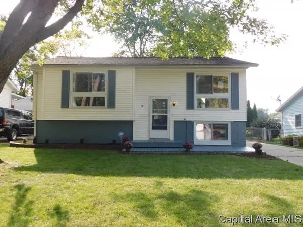 1953 Stanhope Rd, Springfield, IL 62702