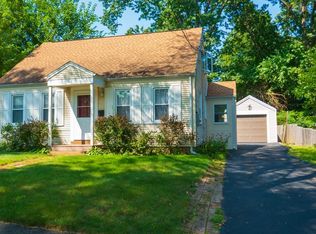 62 Balfour Dr, Springfield, MA 01118