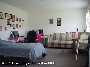 4th image of 220 Sherwood Dr