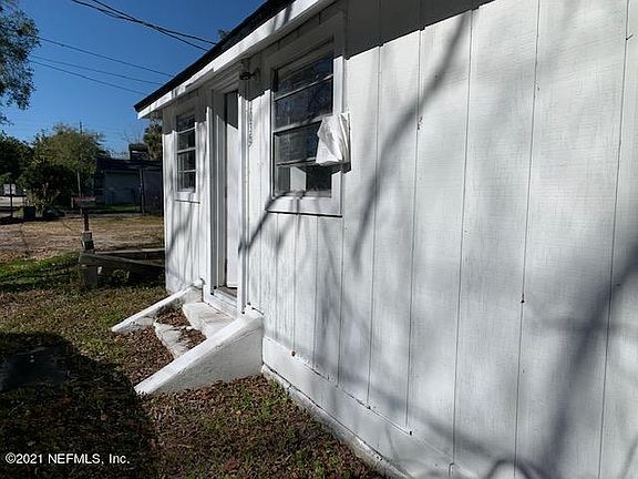 5th image of 2035 Curry Ln #A & B