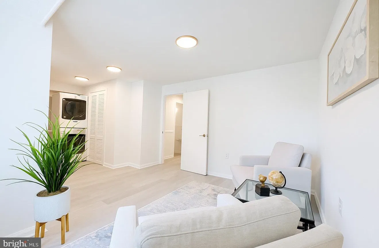 1 bed, 602 sqft, $1,699 — Photo 2