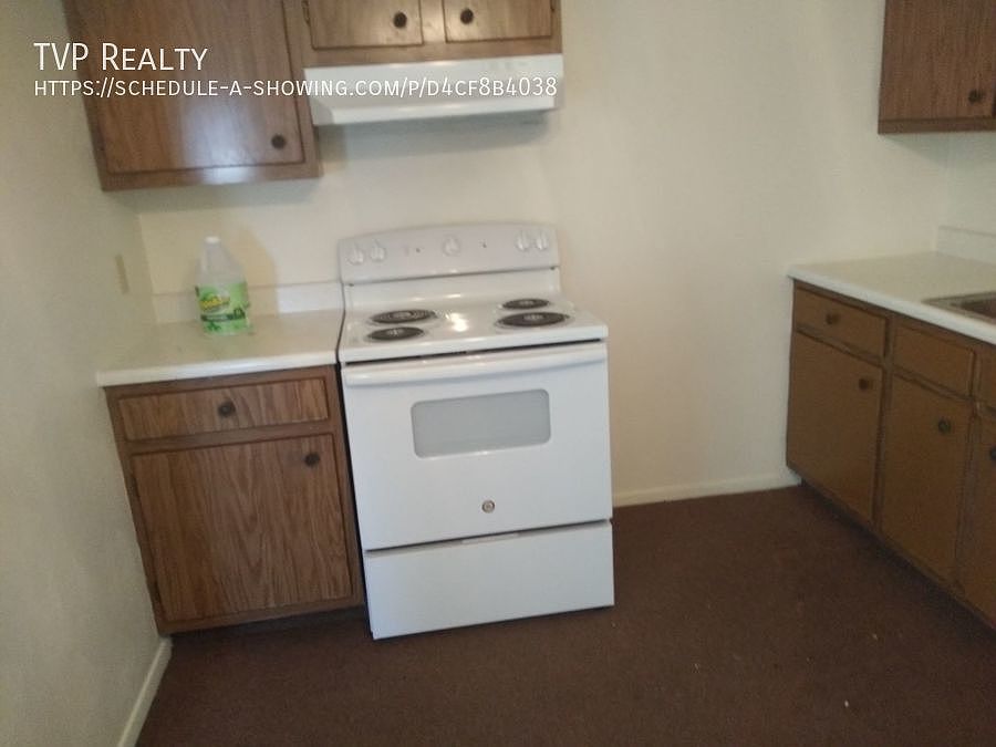 1st image of 1102 E Erie Ave APT 9