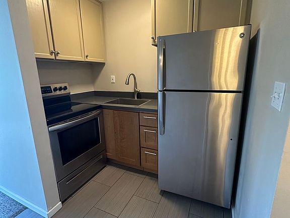 2nd image of 500 W Mercer St APT 202
