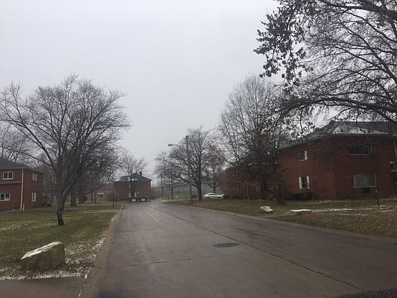 5th image of 23756 Banbury Cir APT 11