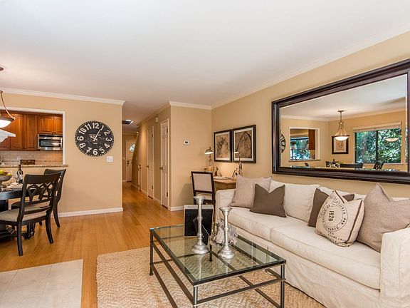4th image of 700 Chiquita Ave APT 15