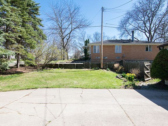 4th image of 2971 Sunnywood Dr