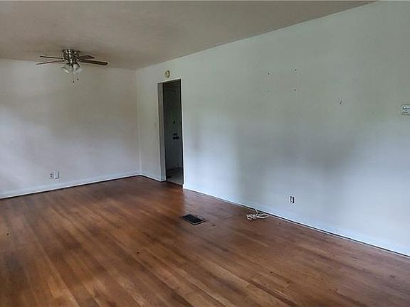 5th image of 2980 Wanda Cir SW