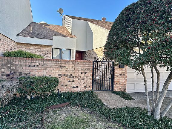 2nd image of 2105 Brook Mount Ct