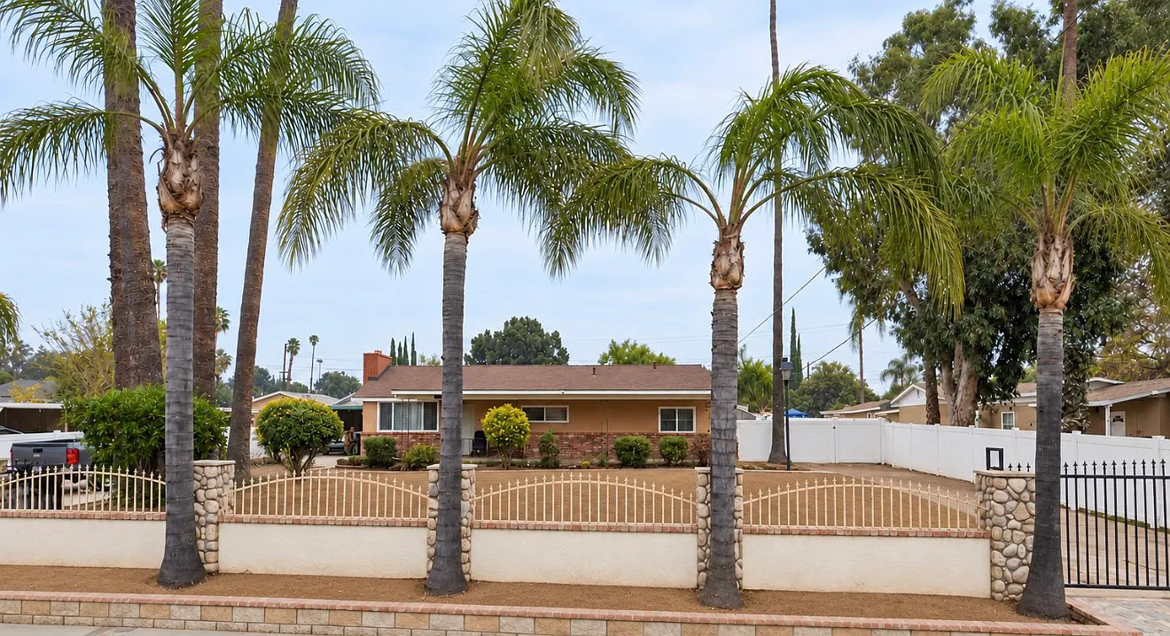 6848 Leland Ave — Photo 1