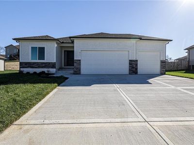 4600 SW 2nd St, Blue Springs, MO, 64014