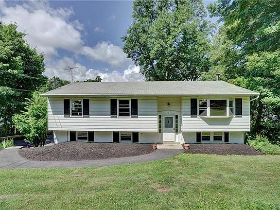 2nd image of 21 Woodbine Dr