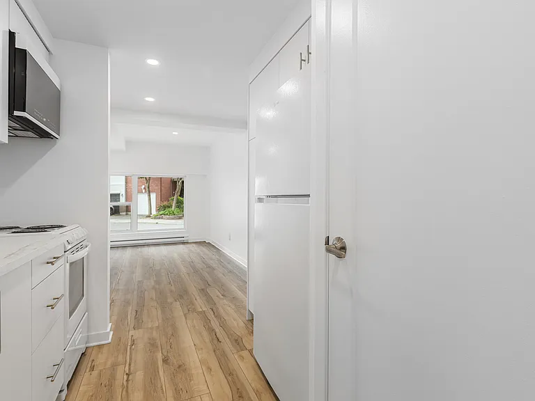11 Merton St #6 — Photo 6