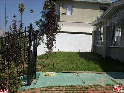 3rd image of 116 N Mariposa Ave