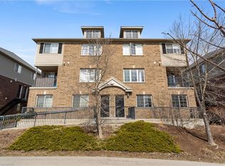 950 Highland Rd W #20, Kitchener, ON N2N 0A5