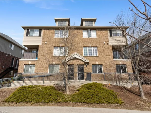 950 Highland Rd W #20, Kitchener, ON N2N 0A5