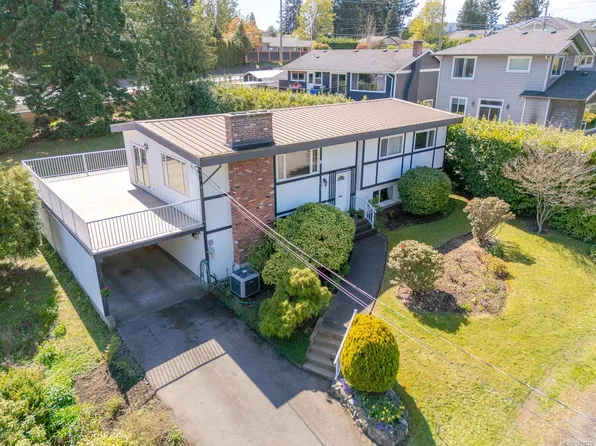2419 Barbara Pl, Central Saanich, BC V8Z 5T6