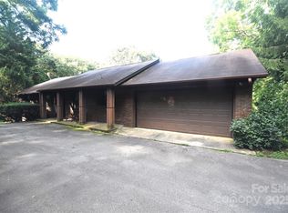 501 Locust Grove Dr, Waynesville, NC 28785
