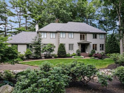 28 Smithshire Ests, Andover, MA, 01810