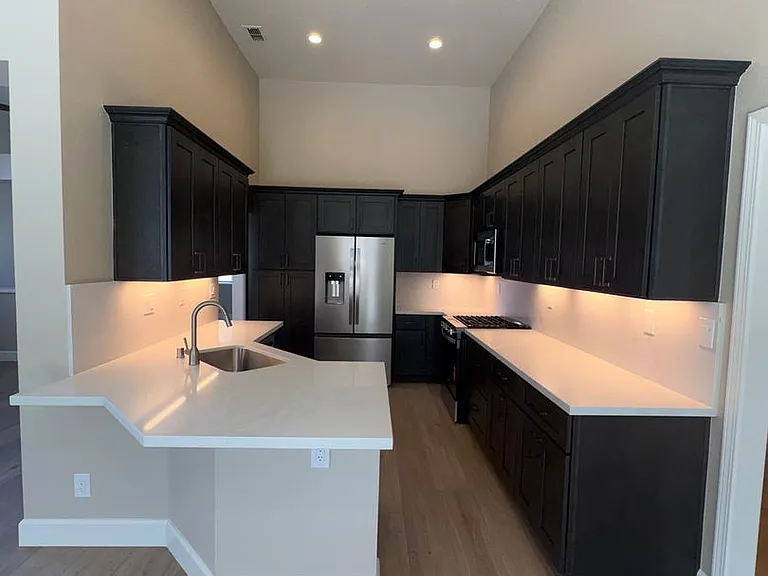 798 Shannon Dr — Photo 15