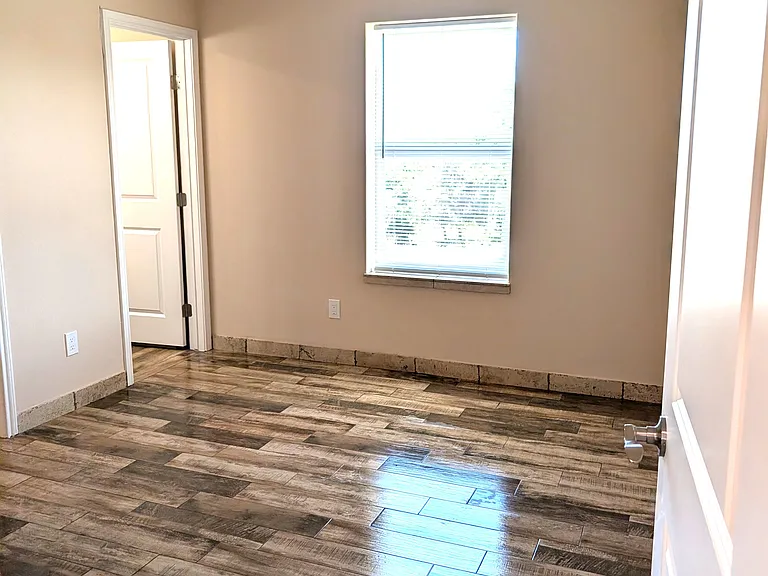 1012 Makayla Dr — Photo 5