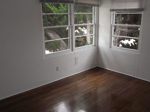 4th image of 4108 Ingraham St