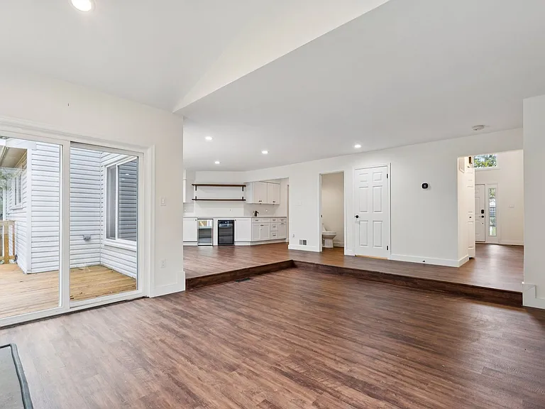 1291 Mason Mill Ct — Photo 8