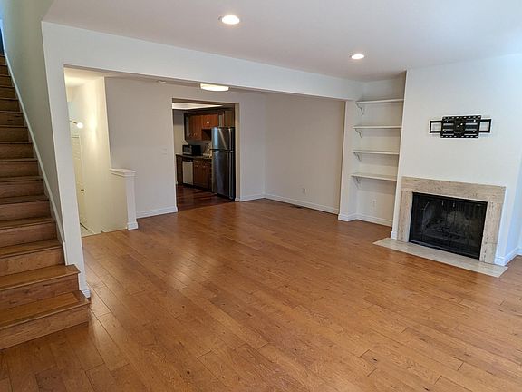 2nd image of 1400 Bellevue Way SE APT 11