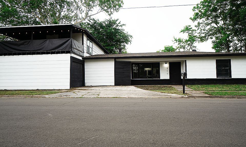 1st image of 800 E Fayle St