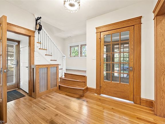 3rd image of 11327 Lake Ave