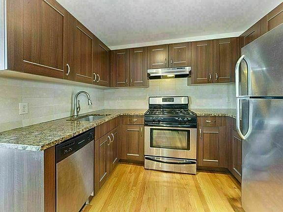 3rd image of 574 4th Ave APT 11B