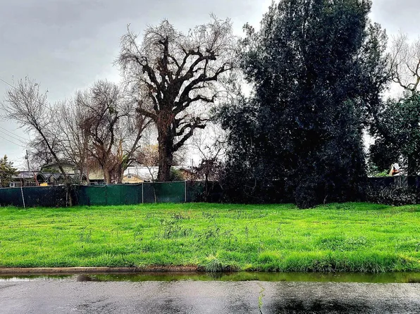 749 E Springfield Avenue, Reedley, CA 93654