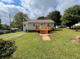 1480 Lake Cottage Rd, Clemmons, NC 27012
