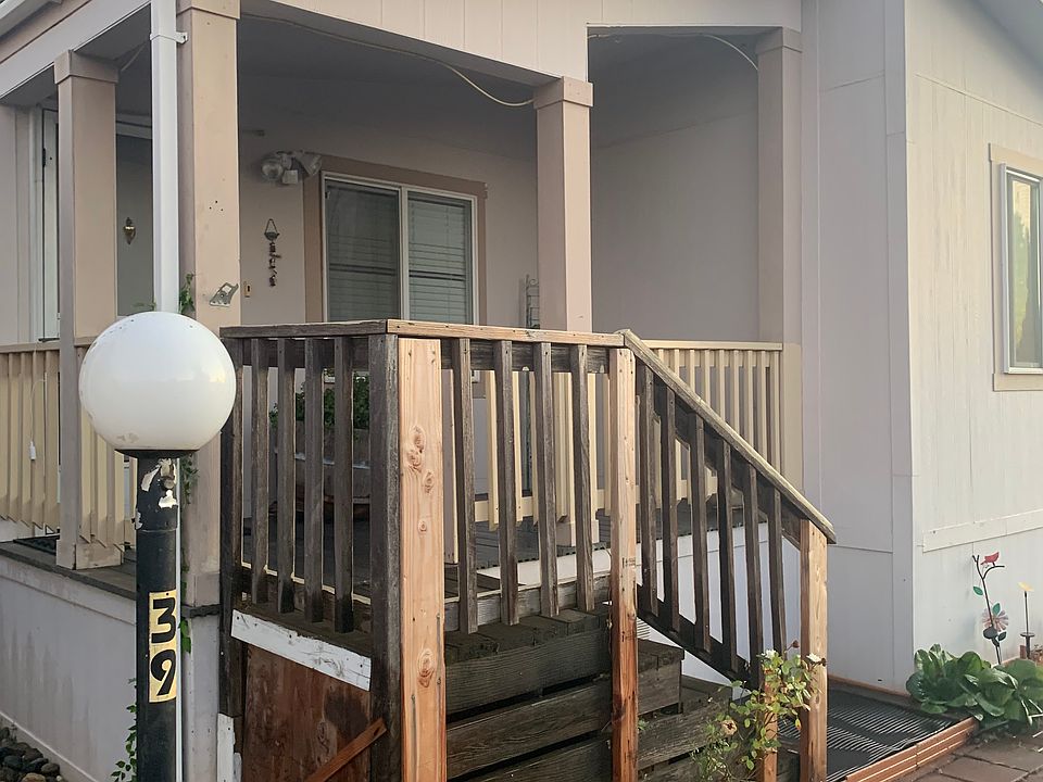 Street view to front door