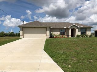 2200 NE 13th Pl, Cape Coral, FL 33909