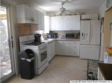 4th image of 23 Acorn Ct