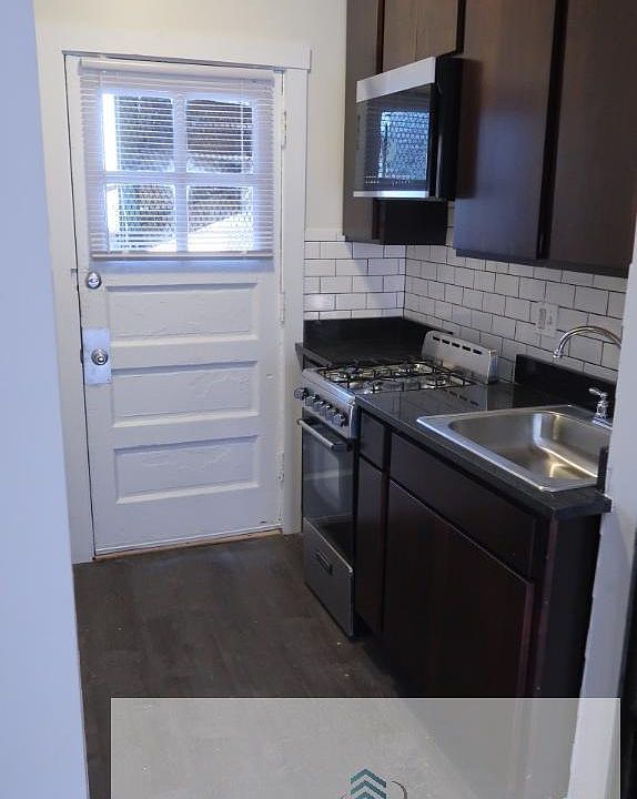 1st image of 1704 W Albion Ave APT 3S