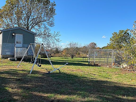 5th image of 1624 Hardin Springs Rd