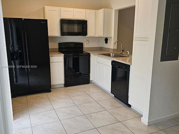 3rd image of 561 NE 5th St
