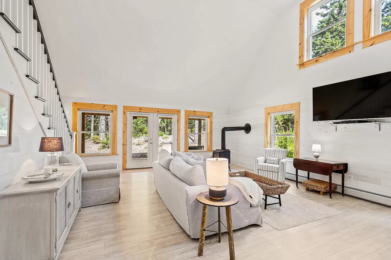 2 bed, 2.5 bath, 1700 sqft, $2,500 — Photo 1