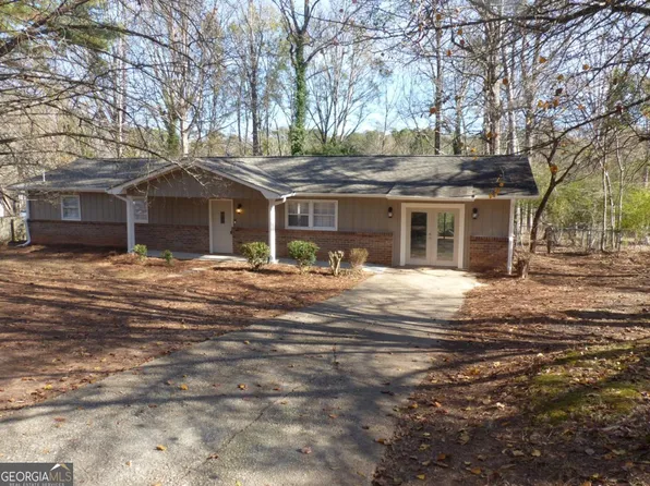 2984 Bicentennial Dr, Stone Mountain, GA 30087