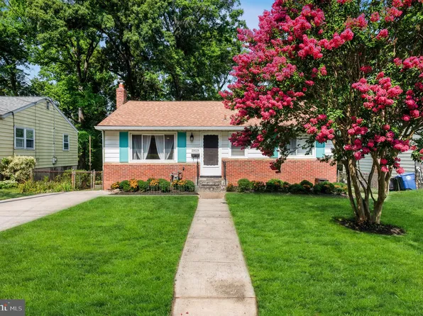 5909 Natasha Dr, College Park, MD 20740
