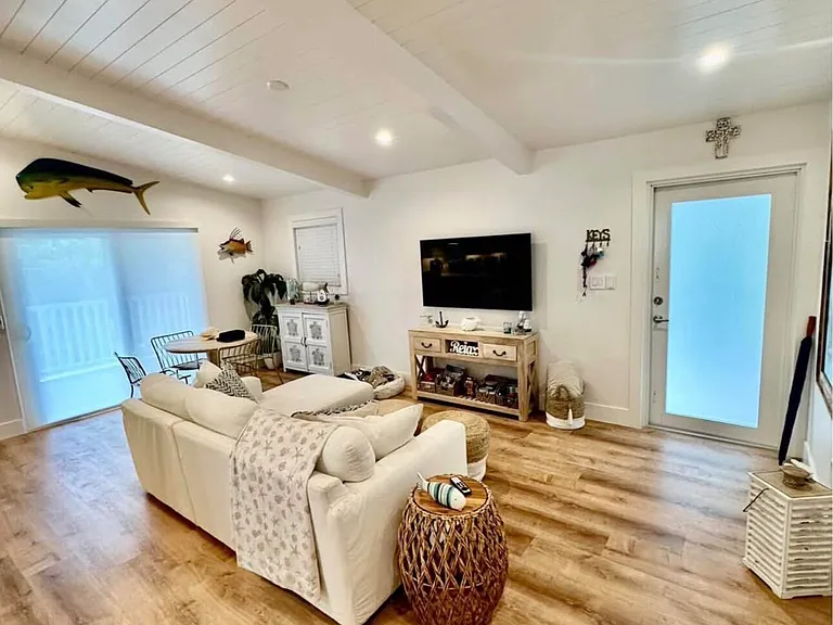 106 Mangrove Ave — Photo 7