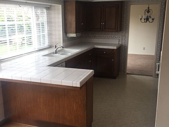 3rd image of 4464 Elder Ave