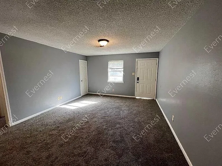 4815 School St #1 — Photo 8