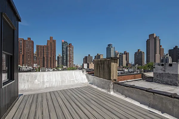 Rented by Corigin Management | media 26